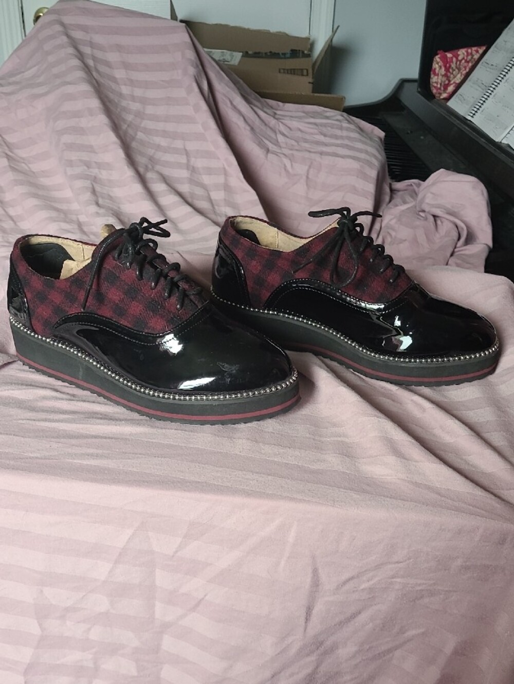 torrid Black Patent & Burgundy Plaid Platform Oxford - Picture 3 of 3